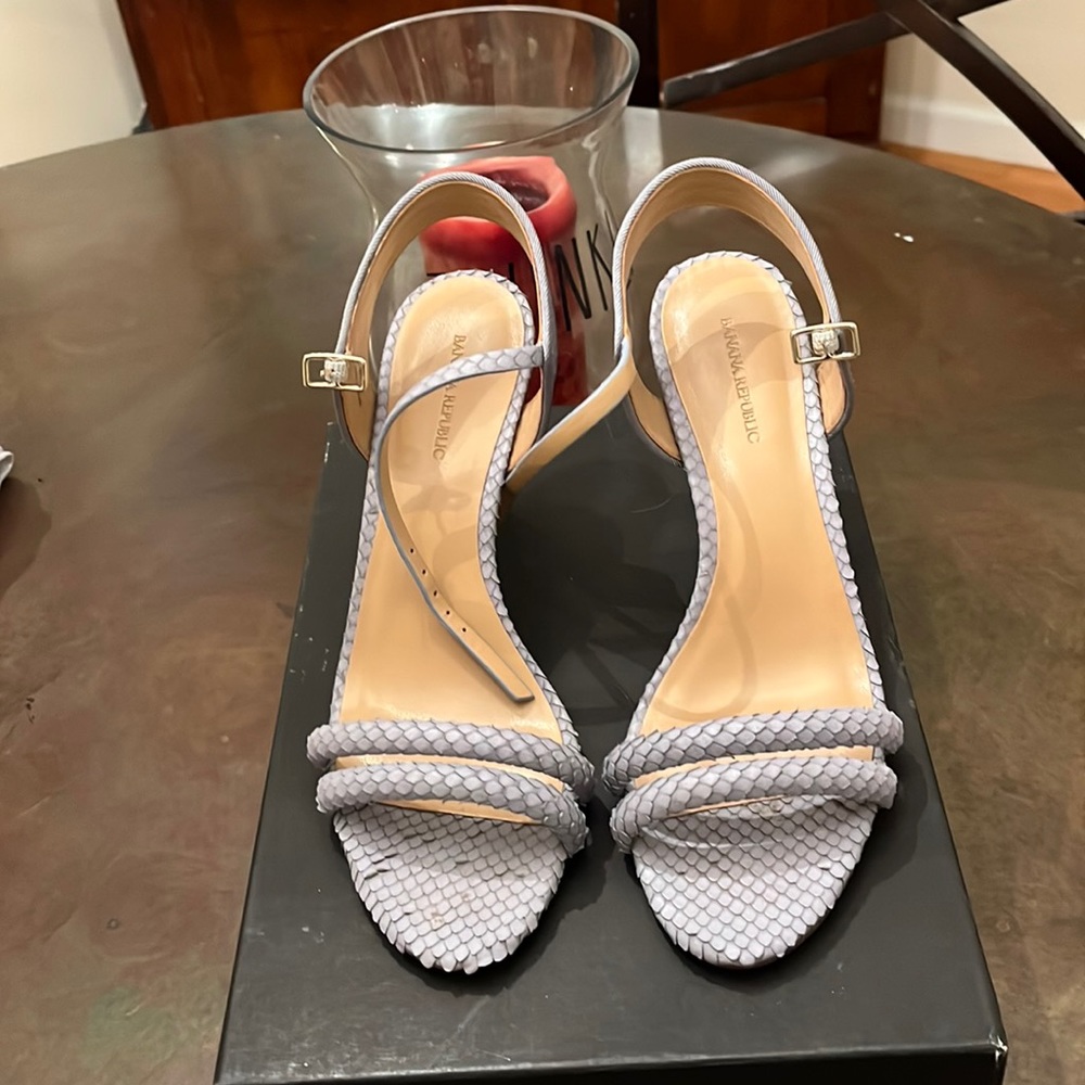 Women size 7.5 banana republic Juliette too sandals
